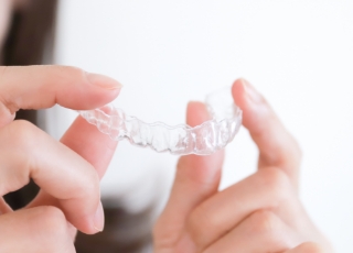 目立たず自然に、自分らしい笑顔へ